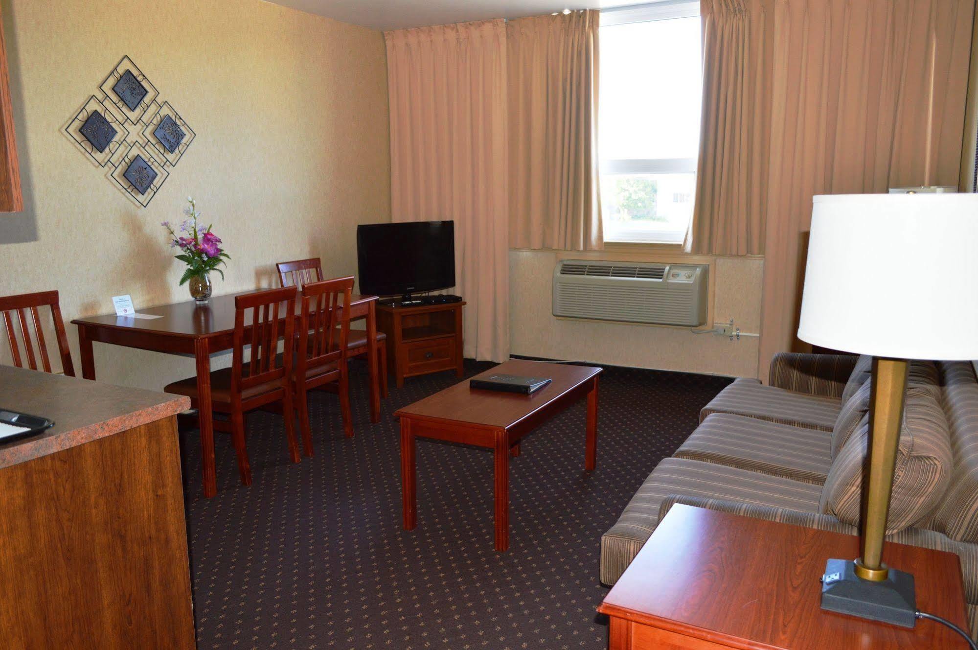 Clarion Hotel